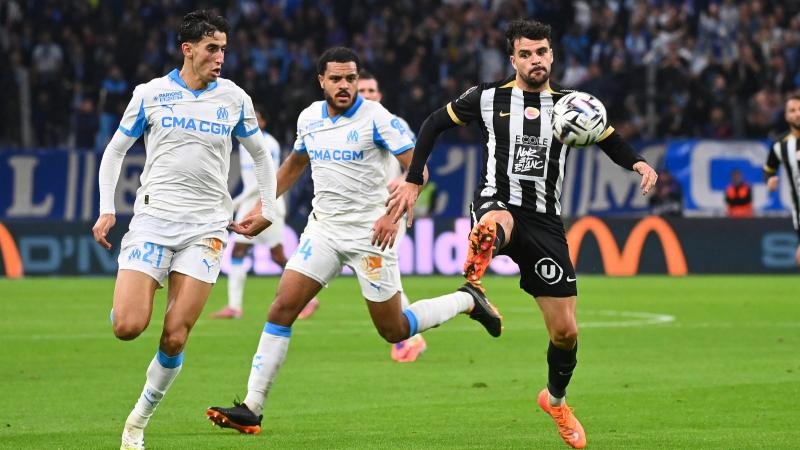 里昂领跑 里昂领跑